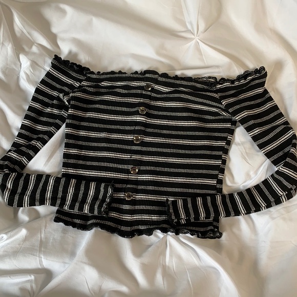 Guess Tops - 3/$25 Guess striped long sleeve shirt with buttons
